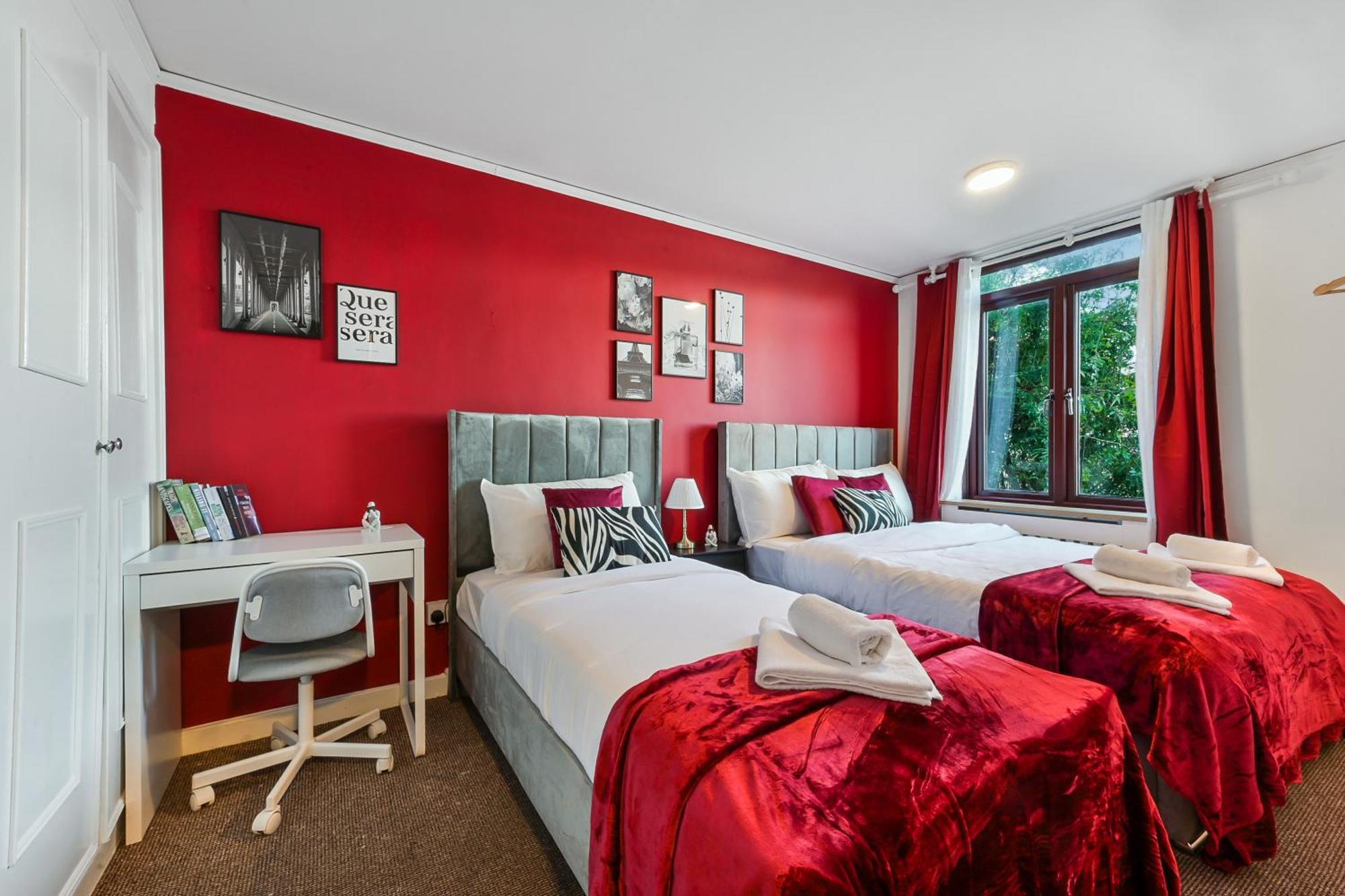 Very Big Place In Camden Town 2 Minutes To Kings Cross * Londra